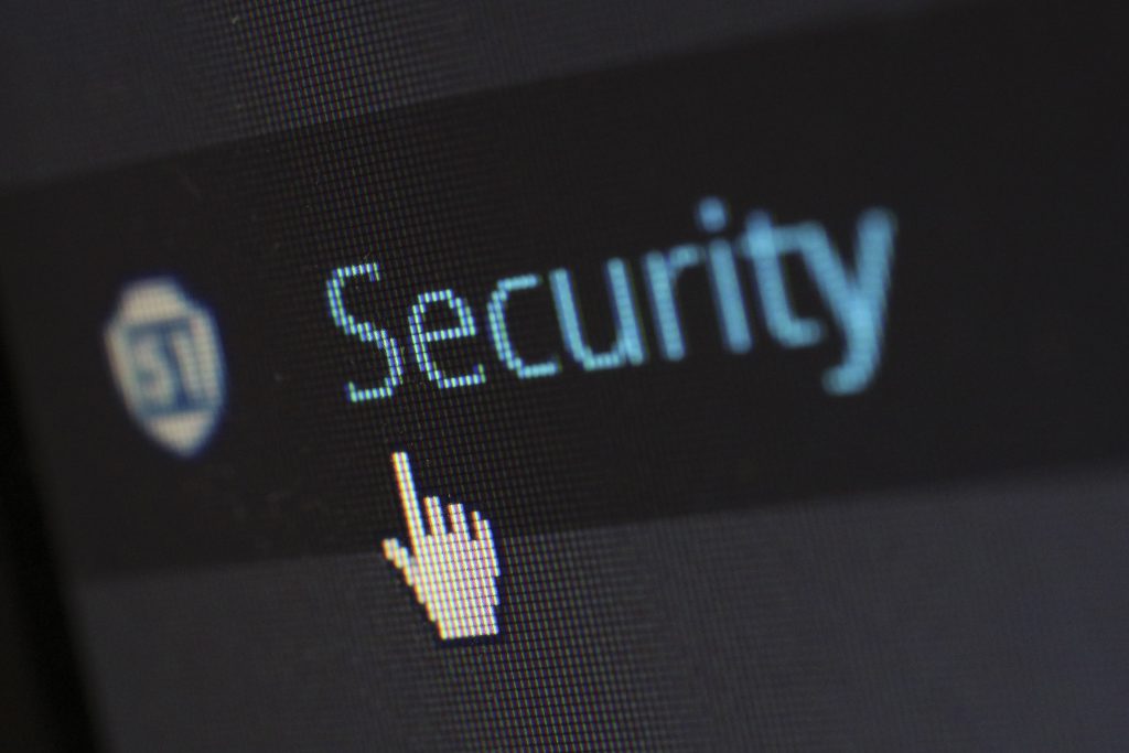 Pengamanan Data
Photo by Pixabay: https://www.pexels.com/photo/security-logo-60504/