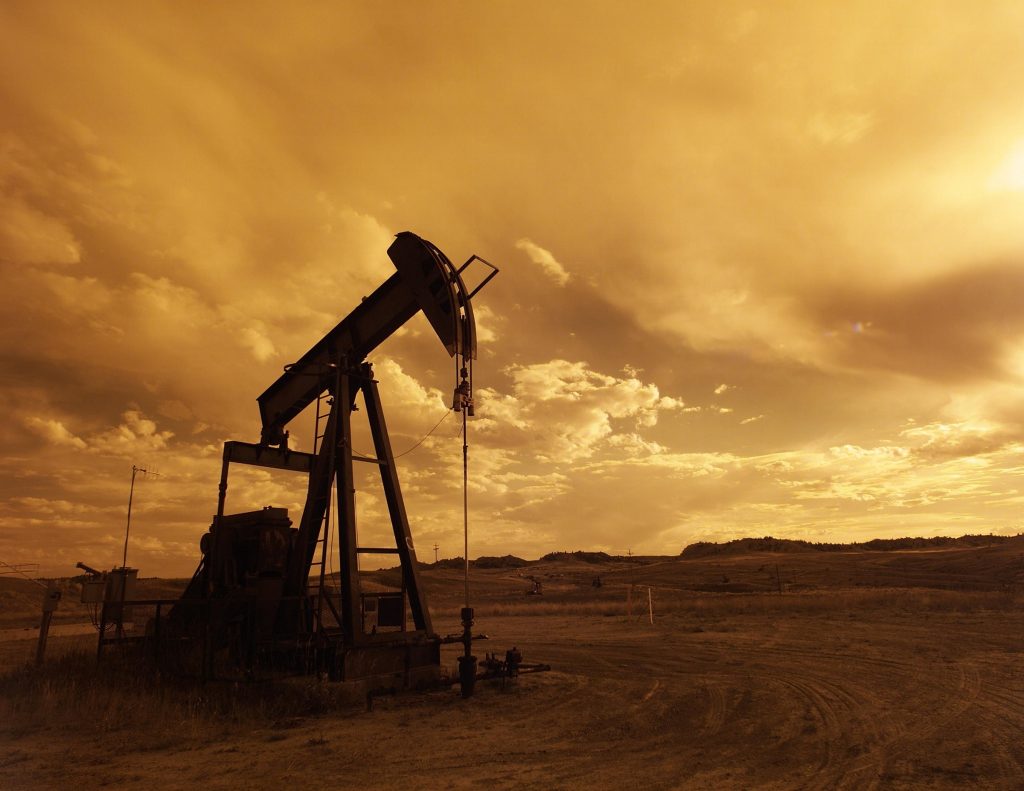 Effective Risk Management for Oil and Gas
Foto oleh Pixabay: https://www.pexels.com/id-id/foto/mesin-industri-selama-golden-hour-162568/