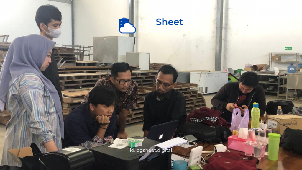 Studi Kasus: Keberhasilan Implementasi Logsheet Digital


Canva